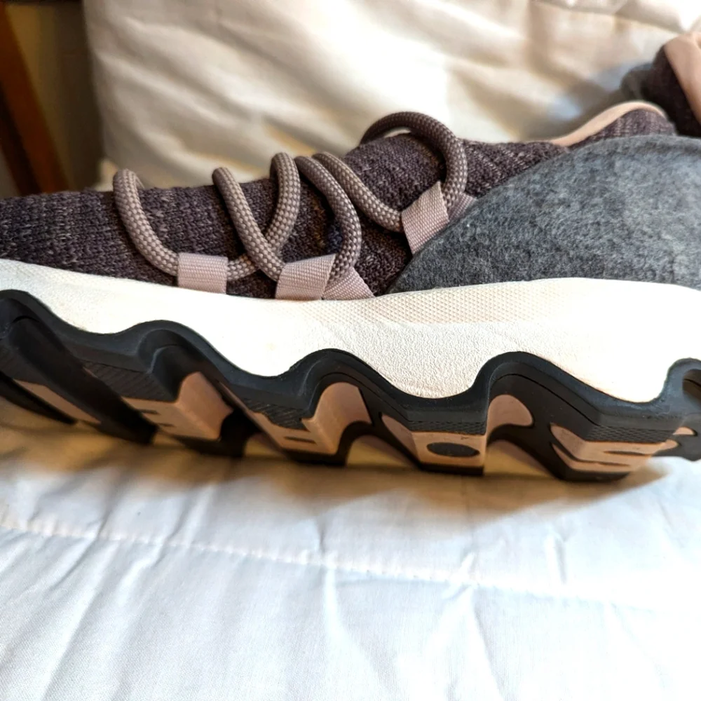 Woman's Sorel KINETIC Sneakers Size 8.5 - Picture 8 of 12